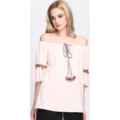 Różowa Bluzka Colorful Dreams. Czerwone bluzki Born2be, s, z aplikacjami, bez kołnierzyka, bez ramiączek. Za 29.99 zł.