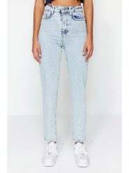 Trendyol Dżinsy - Mom fit - w kolorze błękitnym rozmiar: 36. Niebieskie jeansy Trendyol, bez wzorów, z podwyższonym stanem. Za 83.62 zł.