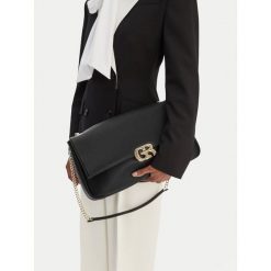 Torebka GINO ROSSI. Czarne torebki klasyczne Gino Rossi, bez wzorów, bez dodatków. Za 329.99 zł.