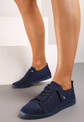 Granatowe Tenisówki na Płaskiej Podeszwie ze Sznurowaniami i Ozdobnymi Cyrkoniami Hloemar. Niebieskie trampki Born2be, bez wzorów, z jeansu, bez zapięcia. Za 29.99 zł.