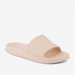 Klapki damskie Coqui. Brązowe klapki Coqui, bez wzorów, bez obcasa. Za 132.99 zł.