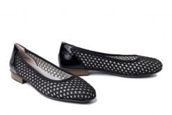 RIEKER 51960-00 black, baleriny damskie. Czarne baleriny Rieker, bez wzorów, bez obcasa, na obcasie. Za 299.90 zł.