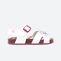 Sandały AGATHA RUIZ DE LA PRADA 242938A Biały. Białe sandały Agatha Ruiz de la Prada, bez wzorów, z syntetyku, bez obcasa, bez zapięcia. Za 189.42 zł.