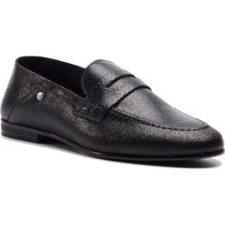 Lordsy TOMMY HILFIGER - Crackle Metallic Flat Loafer FW0FW03929 Black 990. Czarne lordsy TOMMY HILFIGER, bez wzorów, ze skóry, bez obcasa, na obcasie, bez zapięcia. W wyprzedaży za 319.00 zł.