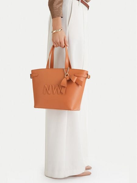 Nine West Torebka EO-Lira-LX20086b Brązowy. Brązowe torebki klasyczne Nine West, bez wzorów, z materiału, bez dodatków. Za 349.99 zł.