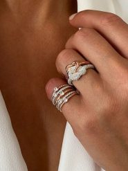 DI GIORGIO Pozłacany pierścionek z cyrkoniami rozmiar: 50. Czerwone pierścionki DI GIORGIO, z cyrkonią, pozłacane. Za 230.99 zł.