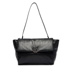 Torebka Calvin Klein. Czarne torebki klasyczne Calvin Klein, bez wzorów, bez dodatków. Za 649.99 zł.