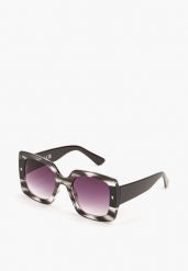 Ciemnoszare Kwadratowe Okulary Przeciwsłoneczne z Filtrem UV Sanerie. Szare okulary przeciwsłoneczne Born2be, bez wzorów, z jeansu, eleganckie. Za 29.99 zł.