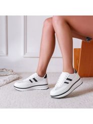 Lov'it Sneakersy w kolorze białym rozmiar: 41. Białe trampki Lovit, bez wzorów, bez zapięcia. Za 104.99 zł.