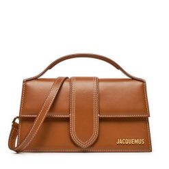 Torebka JACQUEMUS. Brązowe torebki klasyczne JACQUEMUS, bez wzorów, bez dodatków. Za 3,569.00 zł.