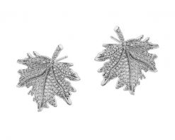 Kolczyki z mosiądzu rodowane z cyrkoniami - liście. Kolczyki Artelioni, z cyrkonią, pozłacane. Za 179.00 zł.