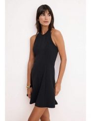 Trendyol Sukienka w kolorze czarnym rozmiar: XL. Czarne sukienki Trendyol, xl, bez wzorów, bez kołnierzyka, bez ramiączek, mini. Za 73.99 zł.