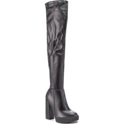 Muszkieterki GUESS - FLDLR3 ELE11 BLACK. Czarne kozaki Guess, z materiału, przed kolano, bez obcasa, na obcasie, bez zapięcia. W wyprzedaży za 399.00 zł.