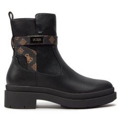 Botki Guess. Czarne botki Guess, z aplikacjami, bez obcasa, na płaskiej podeszwie, bez zapięcia. Za 799.99 zł.
