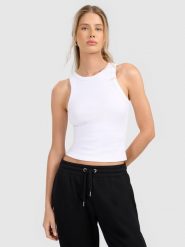 4F Top slim z prążkowanej dzianiny damski - biały S. Białe topy 4f, l, bez wzorów, z dzianiny, bez kołnierzyka, bez ramiączek. Za 49.99 zł.