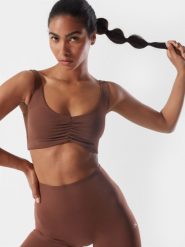 4F Top szybkoschący z materiałów z recyklingu damski 4F x Anna Lewandowska XS. Brązowe topy 4f, xs, bez wzorów, z dzianiny, bez kołnierzyka, bez ramiączek. W wyprzedaży za 59.99 zł.