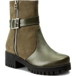 Botki OLEKSY - 238/892/884 Zielony. Zielone botki Oleksy, bez wzorów, z nubiku, bez obcasa, bez zapięcia. W wyprzedaży za 269.00 zł.
