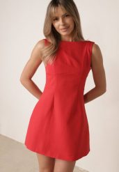 Czerwona Taliowana Sukienka Bez Rękawów z Dekoltem na Plecach Caleon. Czerwone sukienki Born2be, na co dzień, l, bez wzorów, z poliesteru, eleganckie, bez kołnierzyka, bez ramiączek, mini, kopertowe. Za 139.99 zł.