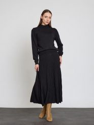 BGN Golf w kolorze czarnym rozmiar: 34. Czarne golfy BGN, bez wzorów, bez ramiączek. Za 78.99 zł.