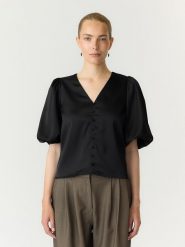 YAS Bluzka w kolorze czarnym rozmiar: XS. Czarne bluzki YAS, xs, bez wzorów, bez kołnierzyka, bez ramiączek. Za 154.95 zł.