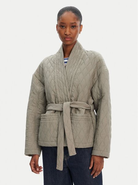 Munthe Kurtka przejściowa Pifita 252151525201 Zielony Regular Fit. Zielone kurtki Munthe, bez wzorów, z syntetyku, bez kaptura. Za 1,419.00 zł.