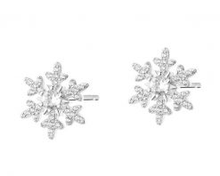 Kolczyki srebrne z cyrkoniami - śnieżynki. Szare kolczyki Apart, z cyrkonią, srebrne. Za 149.00 zł.