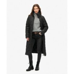 Długi Płaszcz Superdry. Czarne płaszcze Superdry, bez wzorów, z materiału, bez kaptura. W wyprzedaży za 428.90 zł.