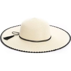Jasnobeżowy Kapelusz Seasonable. Kapelusze Born2be. Za 49.99 zł.