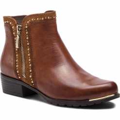 Botki CAPRICE - 9-25311-21 Cognac Comb 313. Brązowe botki Caprice, z aplikacjami, z futra, bez obcasa, na obcasie, bez zapięcia. W wyprzedaży za 249.00 zł.