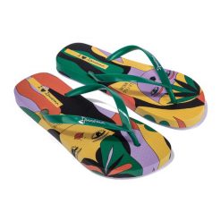 Japonki damskie Ipanema Graffiti III. Czerwone klapki Ipanema, bez wzorów, bez obcasa. Za 79.99 zł.