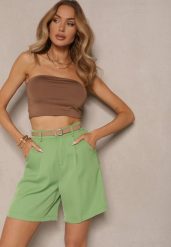 Zielone Szorty z Wiskozą w Eleganckim Stylu z Paskiem Relemira. Zielone szorty Renee, bez wzorów, z materiału, eleganckie, z podwyższonym stanem. Za 69.99 zł.