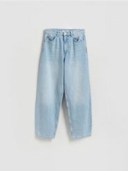Jeansy barrel leg - niebieski. Niebieskie jeansy Reserved, bez wzorów. W wyprzedaży za 55.99 zł.