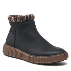 Botki Go Soft. Czarne botki GO SOFT, bez wzorów, bez obcasa, na płaskiej podeszwie, bez zapięcia. Za 143.99 zł.