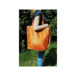 Torba skórzana duża Hobo camel z pasem. Brązowe torebki klasyczne Pracownia6-9, bez wzorów, ze skóry, duże, bez dodatków. Za 300.00 zł.