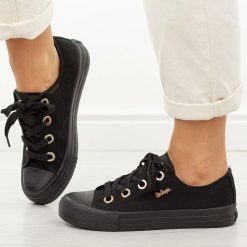 Czarne trampki damskie Lee Cooper 4069. Czarne trampki Lee Cooper, bez wzorów, z gumy, bez zapięcia. Za 159.00 zł.
