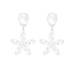 Kolczyki wiszące Glamour kwiaty 4 cm, posrebrzane. Białe kolczyki Lilou, z kryształem, posrebrzane. Za 299.00 zł.