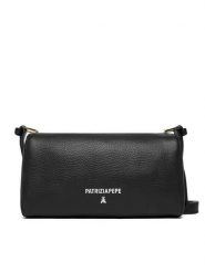 Patrizia Pepe Torebka 8B0255/L001-K103 Czarny. Czarne listonoszki Patrizia Pepe, bez wzorów, ze skóry, bez dodatków. Za 1,059.00 zł.