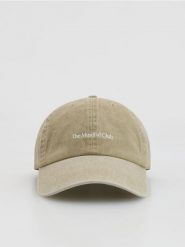 Czapka z daszkiem - musztardowy. Czapki Reserved, bez wzorów. Za 59.99 zł.