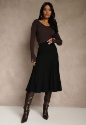 Czarna Dzianinowa Spódnica Plisowana o Rozkloszowanym Kroju Tuswia. Czarne spódnice Renee, na co dzień, l, z aplikacjami, z dzianiny, klasyczne, midi, proste. Za 69.99 zł.