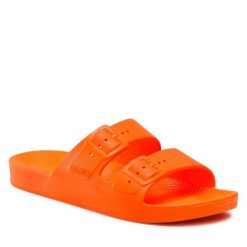 Klapki Freedom Moses. Brązowe klapki Freedom Moses, bez wzorów, bez obcasa. Za 229.99 zł.