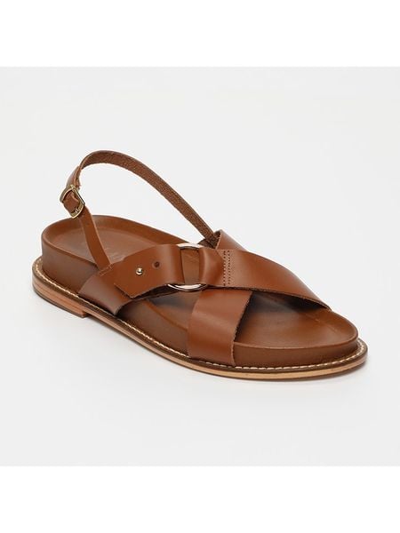 CALANK Skórzane sandały w kolorze jasnobrązowym rozmiar: 37. Brązowe sandały CALANK, bez wzorów, klasyczne, z otwartym noskiem, bez obcasa, bez zapięcia. Za 190.18 zł.