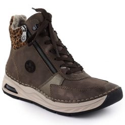 Botki damskie z panterką brązowe Rieker 44565-25. Brązowe botki Rieker, bez wzorów, ze skóry ekologicznej, bez obcasa, bez zapięcia. Za 399.00 zł.