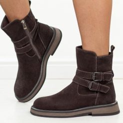 Brązowe skórzane botki damskie Filippo Dbt7951/26. Brązowe botki Filippo, na jesień, bez wzorów, z dzianiny, z okrągłym noskiem, bez obcasa, na płaskiej podeszwie, bez zapięcia. Za 329.00 zł.