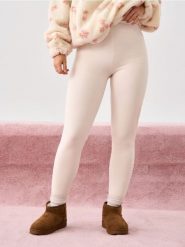Legginsy z futerkowym ociepleniem w środku - kremowy. Białe legginsy Sinsay, l, bez wzorów. Za 39.99 zł.