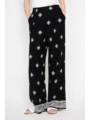 ASSUILI Spodnie w kolorze czarnym rozmiar: 38. Czarne spodnie materiałowe Assuili, bez wzorów, z materiału. Za 100.99 zł.