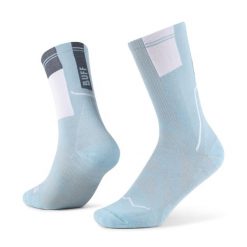 Skarpety biegowe Buff Coolnet Crew Sock CC. Niebieskie skarpety Buff, bez wzorów, z elastanu. Za 113.29 zł.