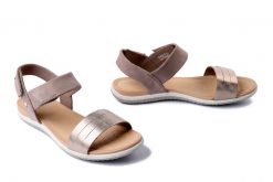 GEOX D S.VEGA F D02R6F 09ACF C5004 sand, sandały damskie. Brązowe sandały Geox, bez wzorów, bez obcasa, bez zapięcia. Za 429.90 zł.