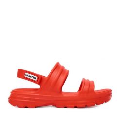 Sandały Hunter. Czerwone sandały Hunter, bez wzorów, bez obcasa, na płaskiej podeszwie, bez zapięcia. Za 139.99 zł.