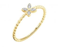 Pierścionek z żółtego złota z brylantami - kwiat - 0,02 ct - próba 375. Żółte pierścionki Apart, z brylantem, złote. Za 999.00 zł.