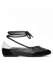 Patrizia Pepe Baleriny 8Z0123/L150-K103 Czarny. Czarne baleriny Patrizia Pepe, bez wzorów, ze skóry, bez obcasa. Za 919.99 zł.